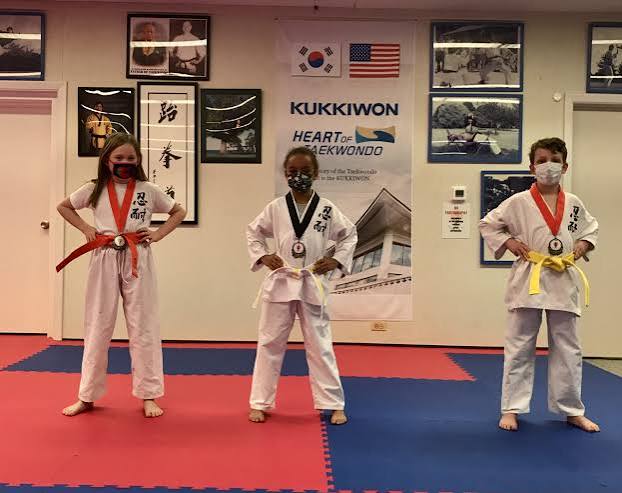 How Teens Can Use Verbal Boundaries and De-Escalation for Self-Defense